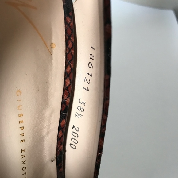 🛍PRICE⬇️ EUC Giuseppe Zanotti Pumps - Picture 8 of 8
